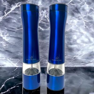 NEW Wolfgang Puck 2-pack Adjustable Spice mills